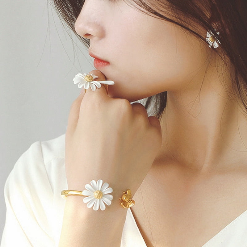 Daisy Flower Stud Earrings