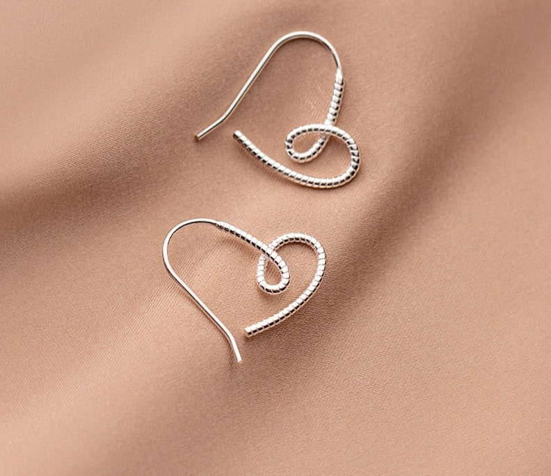 Simple Line Heart Stud Earrings