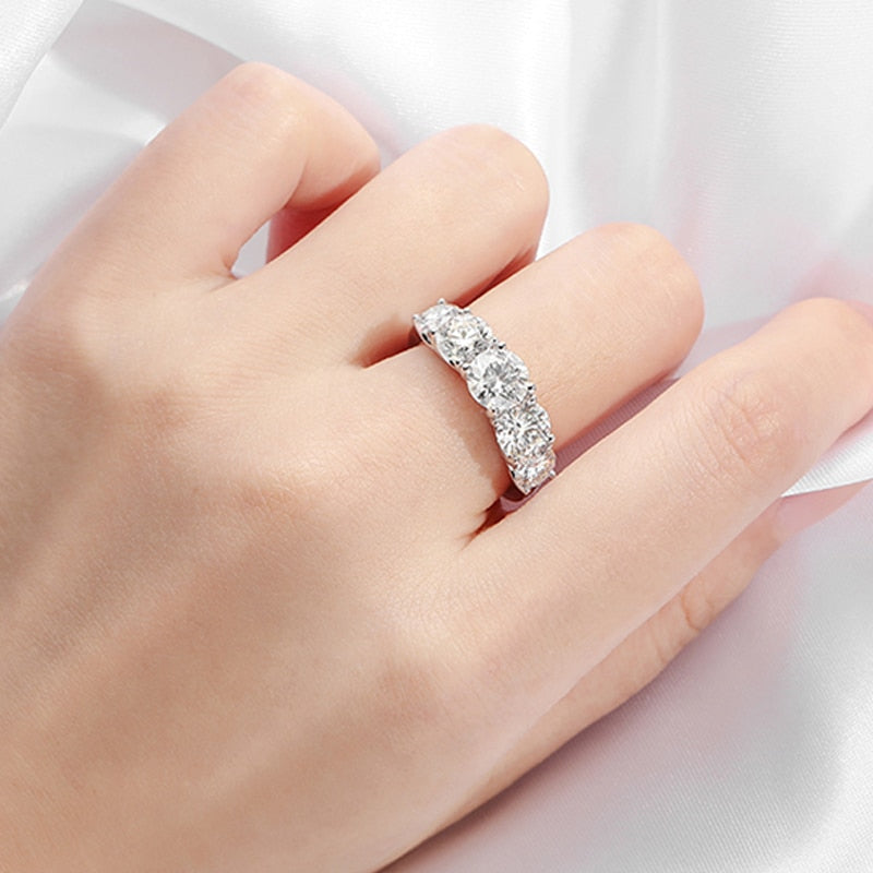 Moissanite Sparkling Diamond Wedding Band