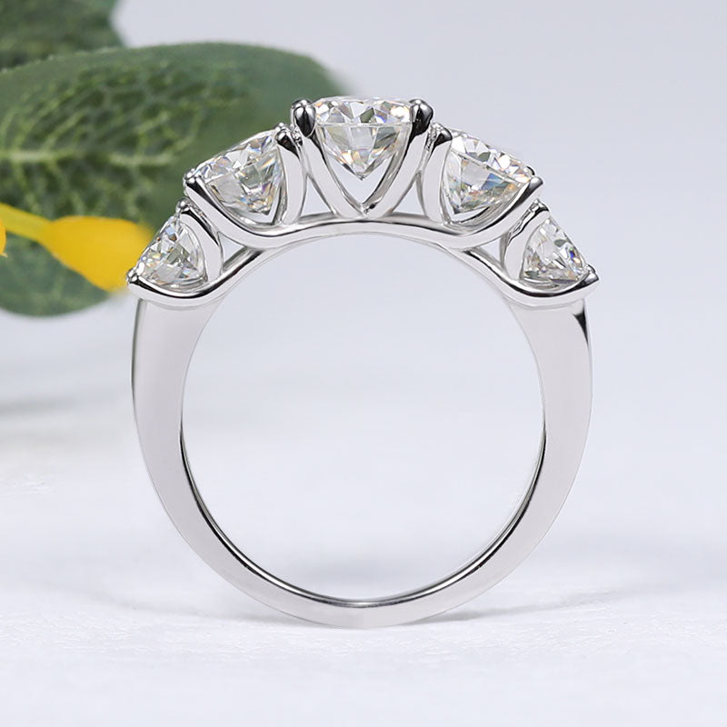 Moissanite Sparkling Diamond Wedding Band